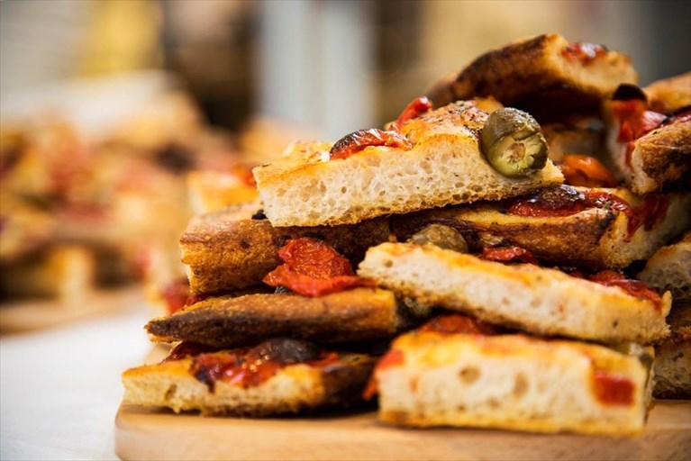 Pugliese o Ligure? La focaccia più buona d’Italia è quella barese